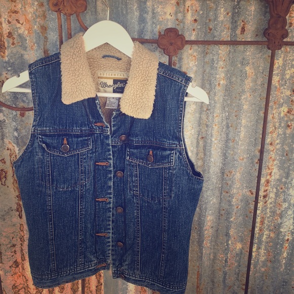 Vintage Wrangler women’s denim & sherpa vest - Picture 1 of 3